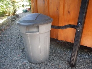 DIY Trash Can Rain Barrel 
