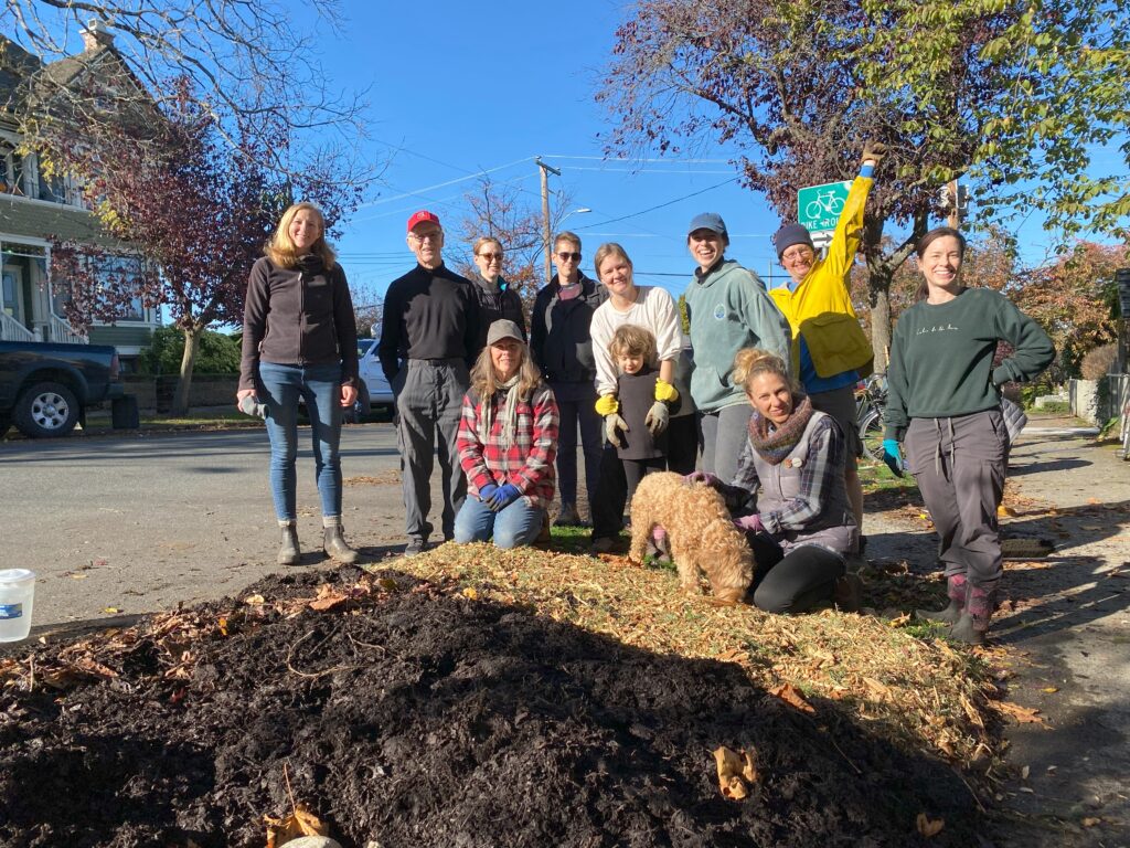 participants at Sheet mulching workshop